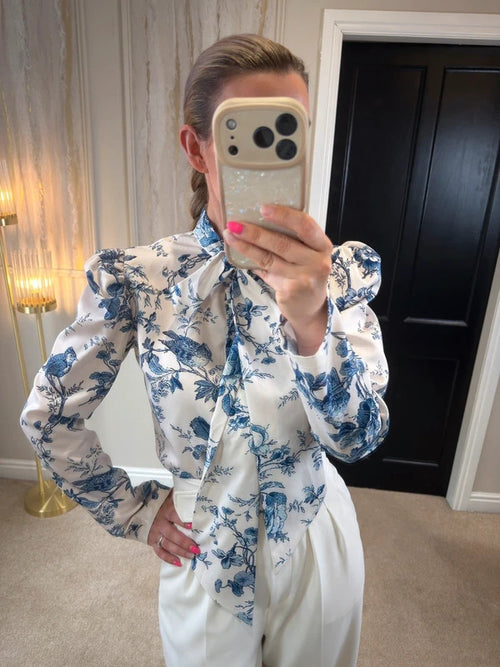 Anne Louise Boutique White & Blue Floral Bird Pussybow Blouse Size 10