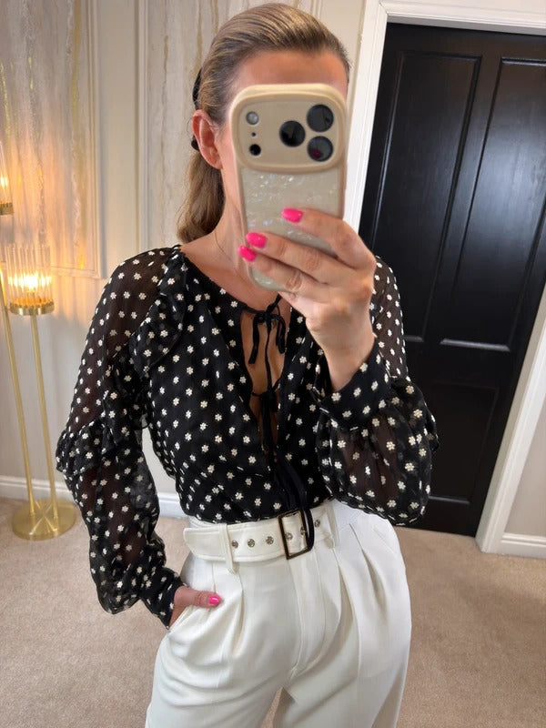 Nobody’s Child Black & White Floral Tie Front Blouse Size 10