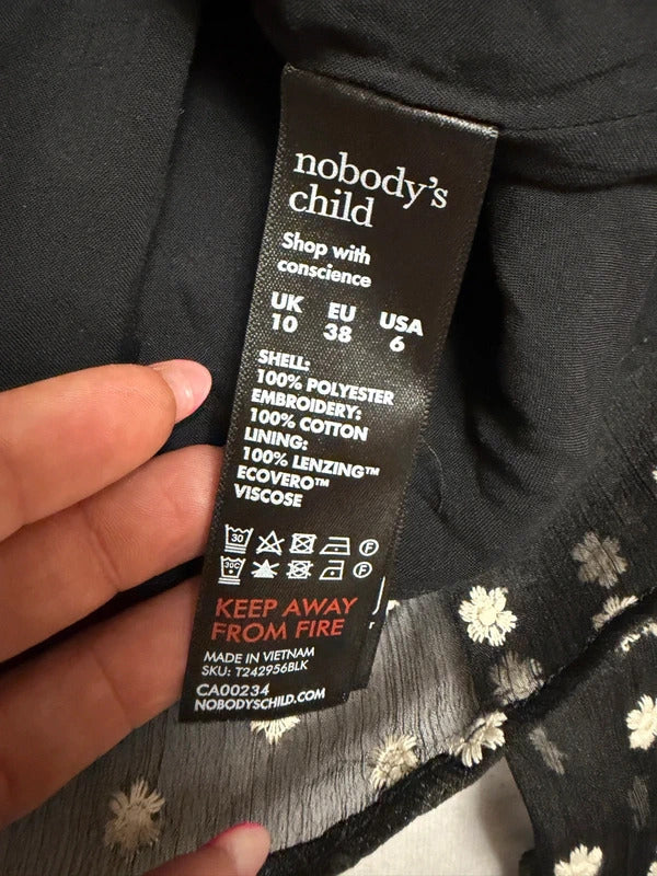 Nobody’s Child Black & White Floral Tie Front Blouse Size 10