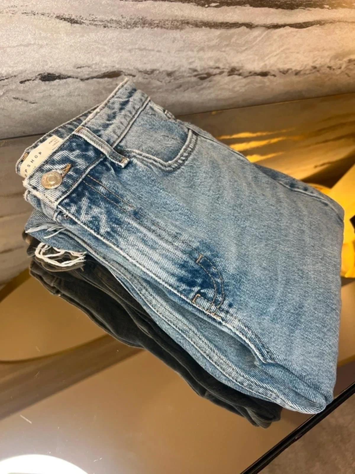 Topshop Distressed Light Denim Mom Jeans 10