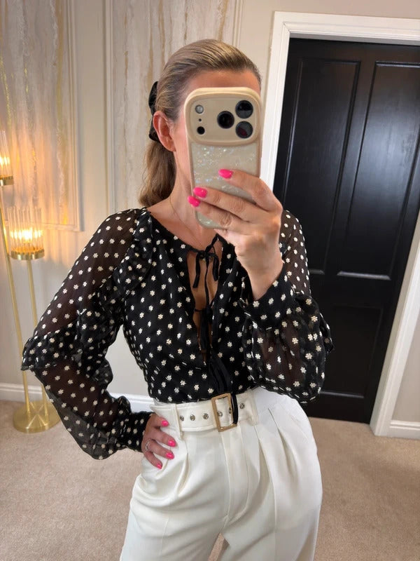 Nobody’s Child Black & White Floral Tie Front Blouse Size 10