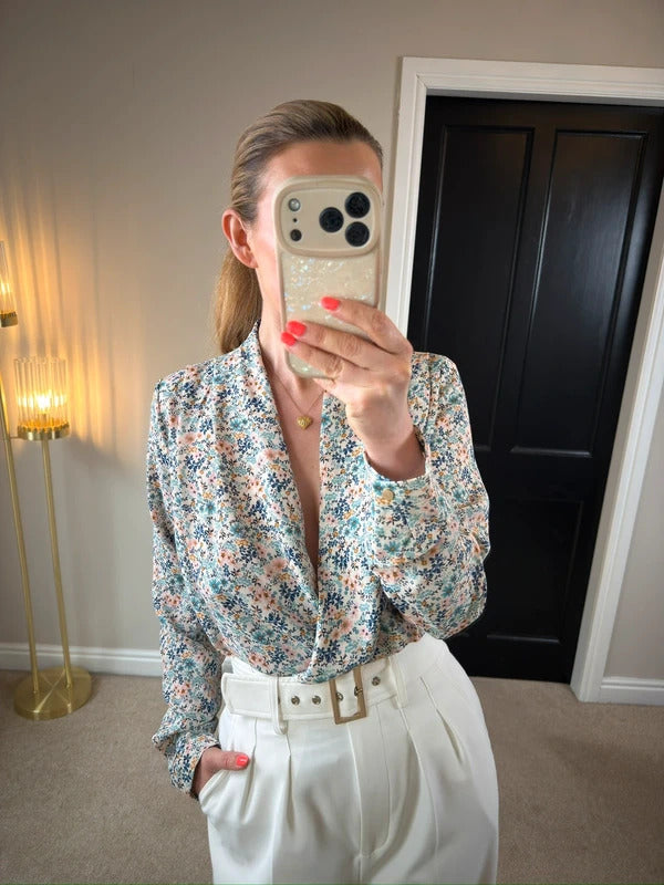 Sarah John Floral Plunge Blouse Size Medium
