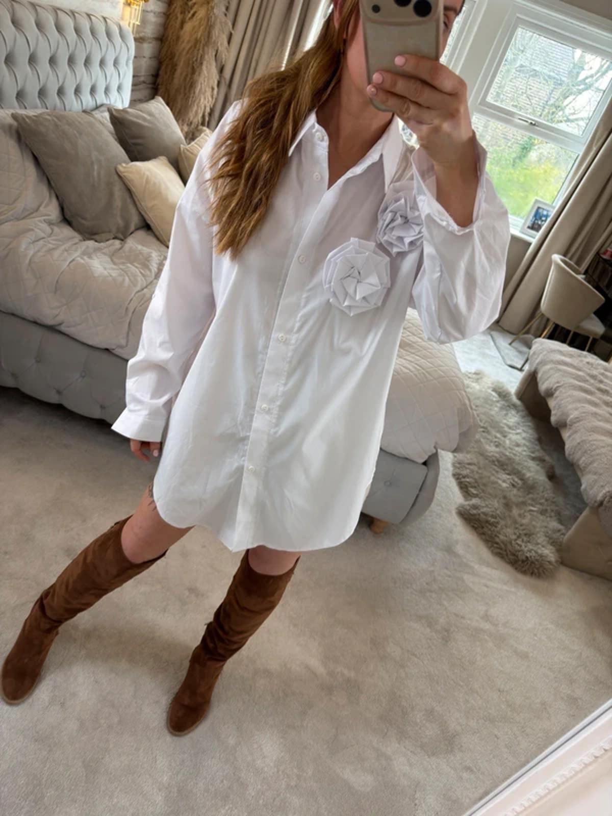 Manilla Oversized White 3D Flower Shirt One Size