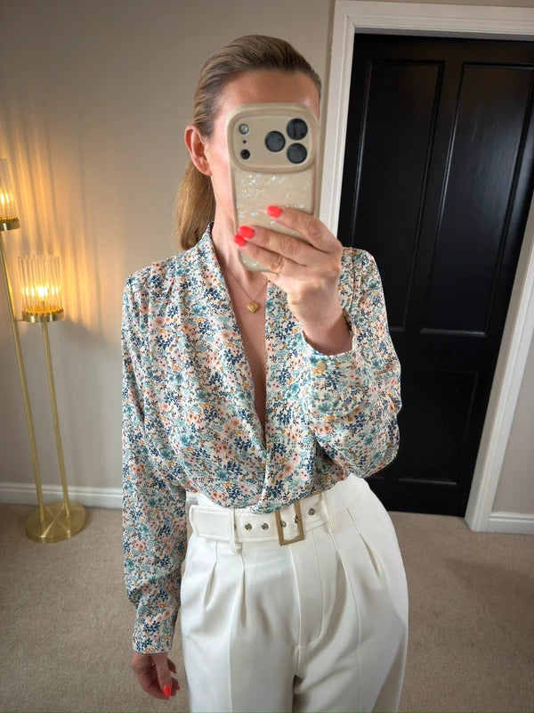 Sarah John Floral Plunge Blouse Size Medium