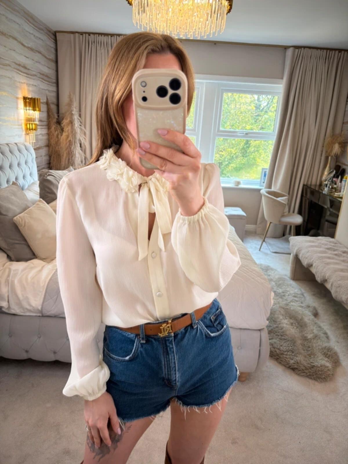 BNWT River Island Cream 3D Floral Pussybow Blouse 8