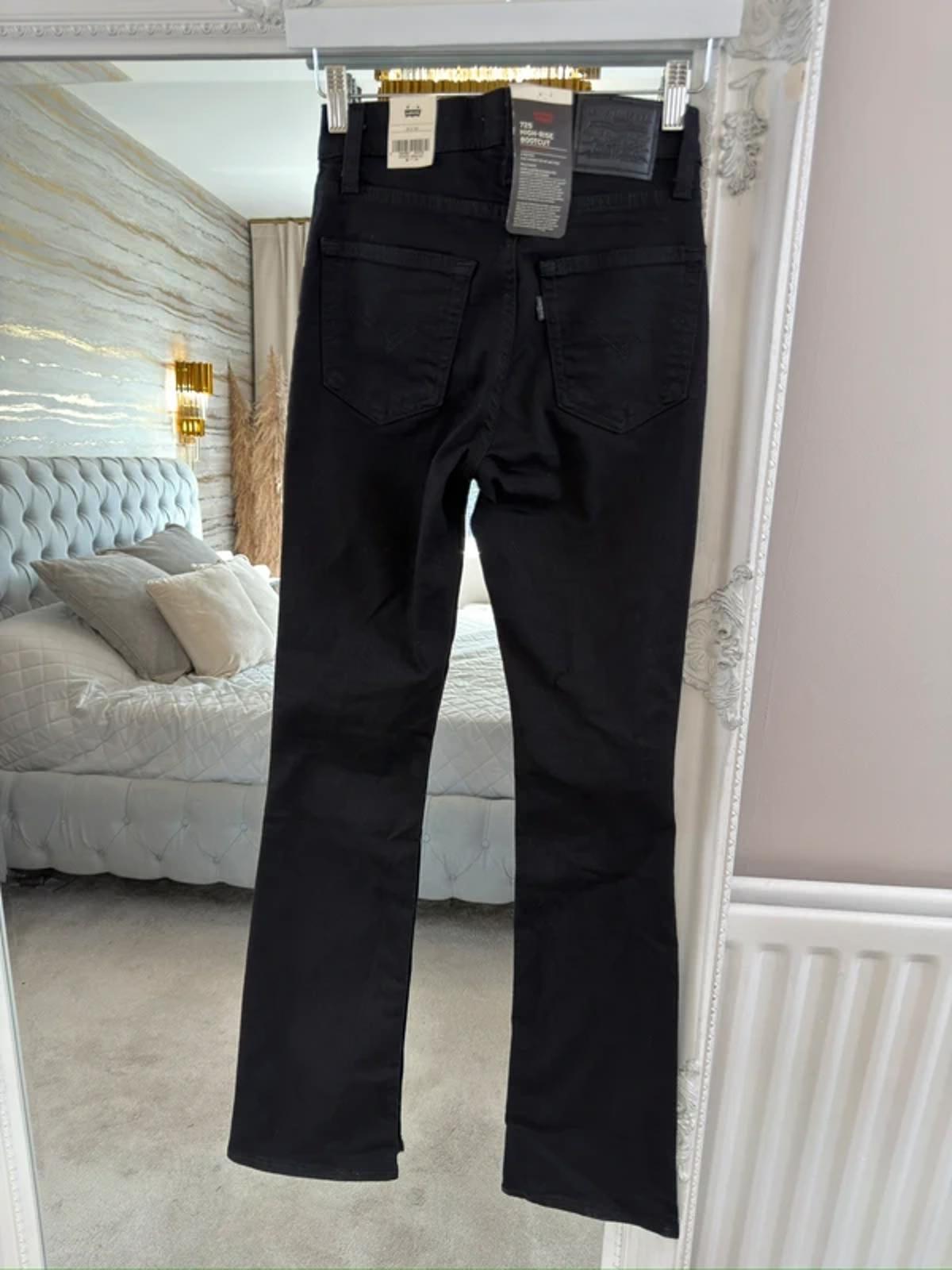 BNWT 725 Levi’s Black High Rise Bootcut XS