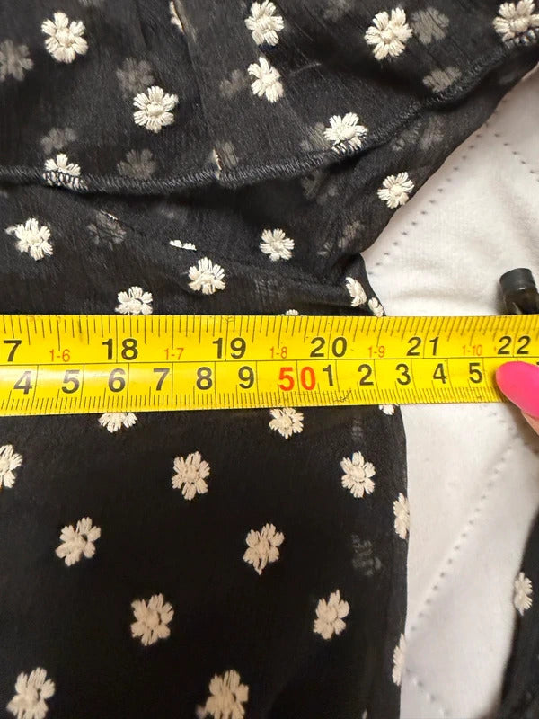 Nobody’s Child Black & White Floral Tie Front Blouse Size 10