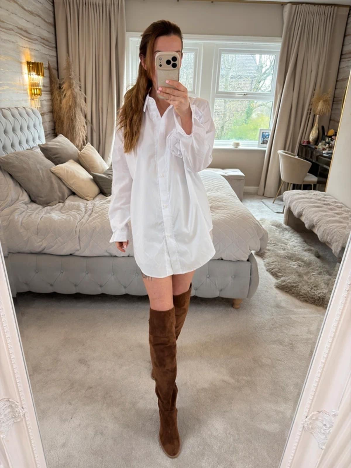Manilla Oversized White 3D Flower Shirt One Size