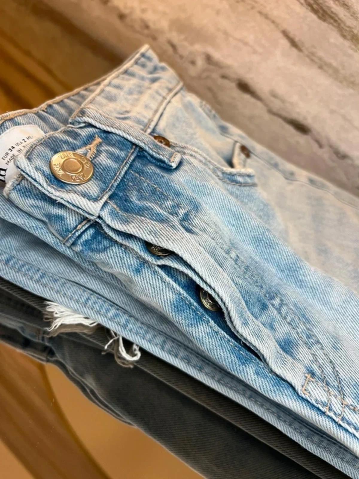 Zara Light Denim Mid Rise Ripped Straight Jeans 6