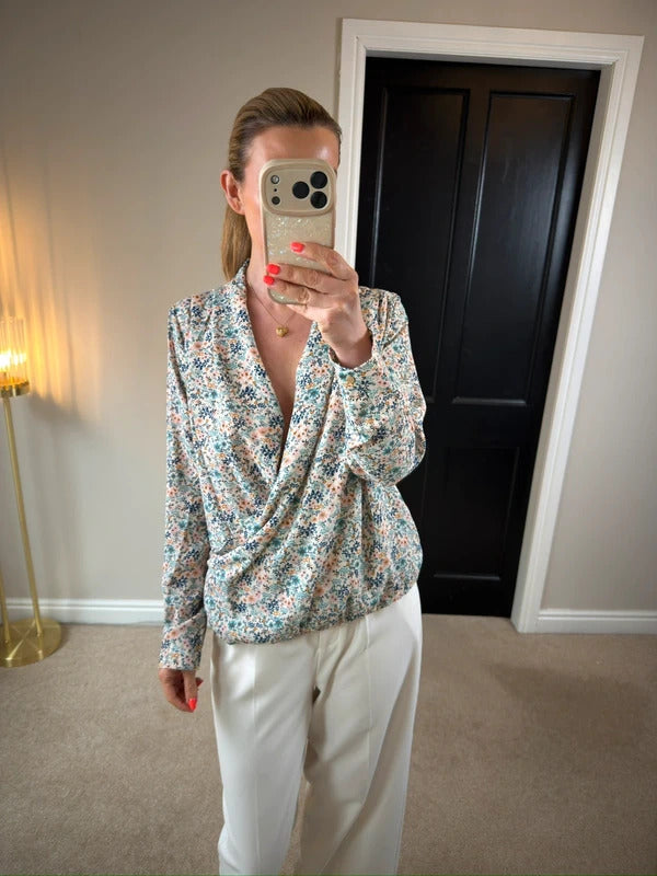 Sarah John Floral Plunge Blouse Size Medium