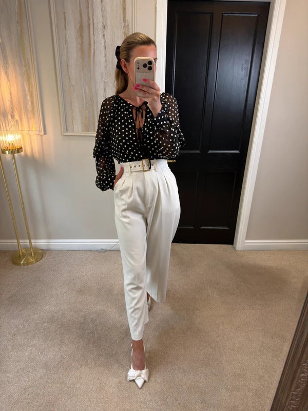Nobody’s Child Black & White Floral Tie Front Blouse Size 10