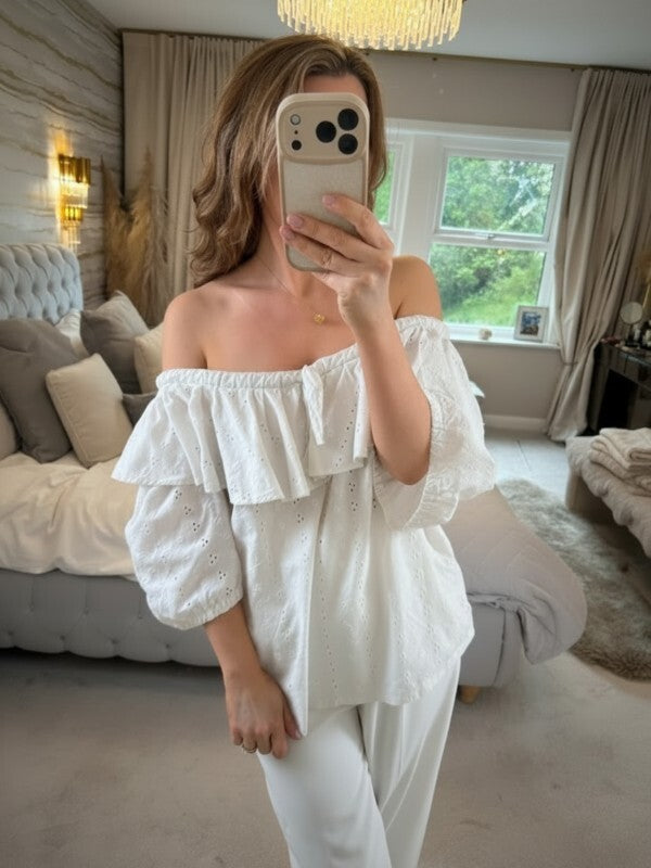 Vintage White Broderie Anglaise Frill Blouse 14
