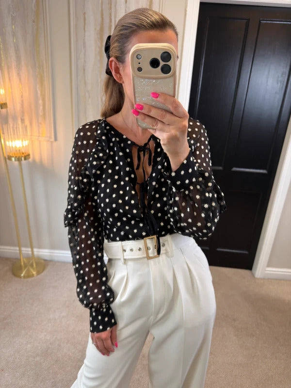 Nobody’s Child Black & White Floral Tie Front Blouse Size 10
