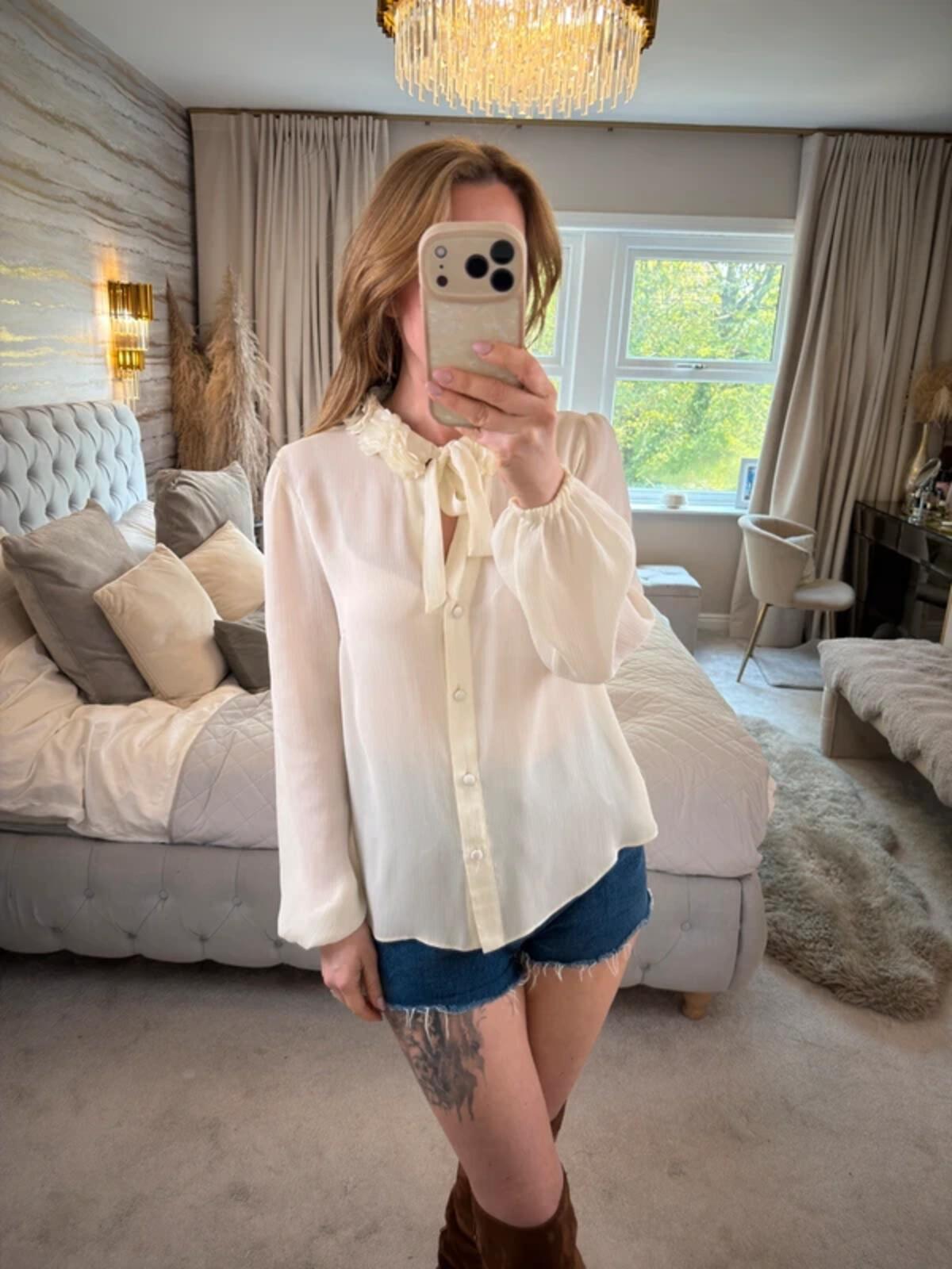 BNWT River Island Cream 3D Floral Pussybow Blouse 8