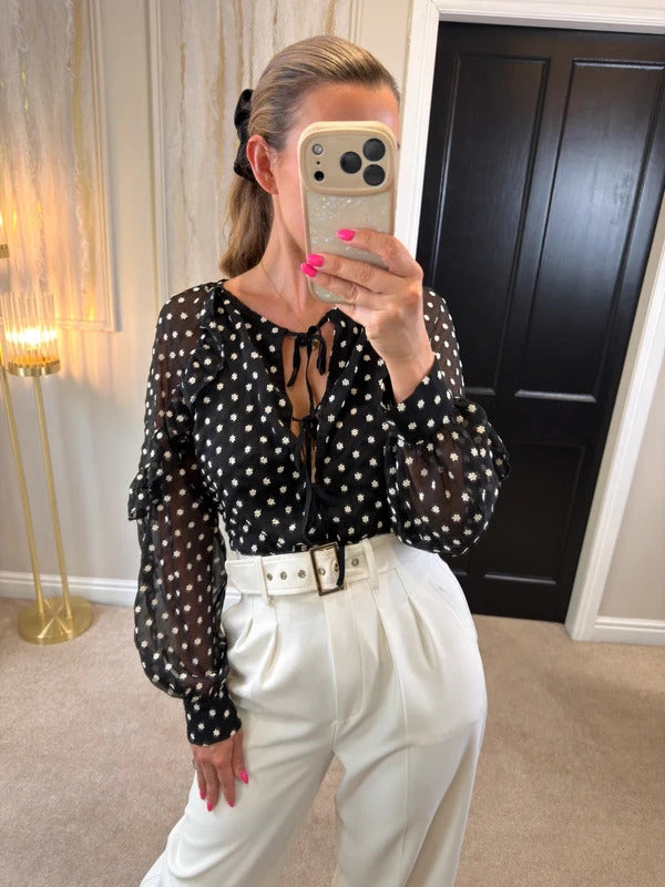 Nobody’s Child Black & White Floral Tie Front Blouse Size 10
