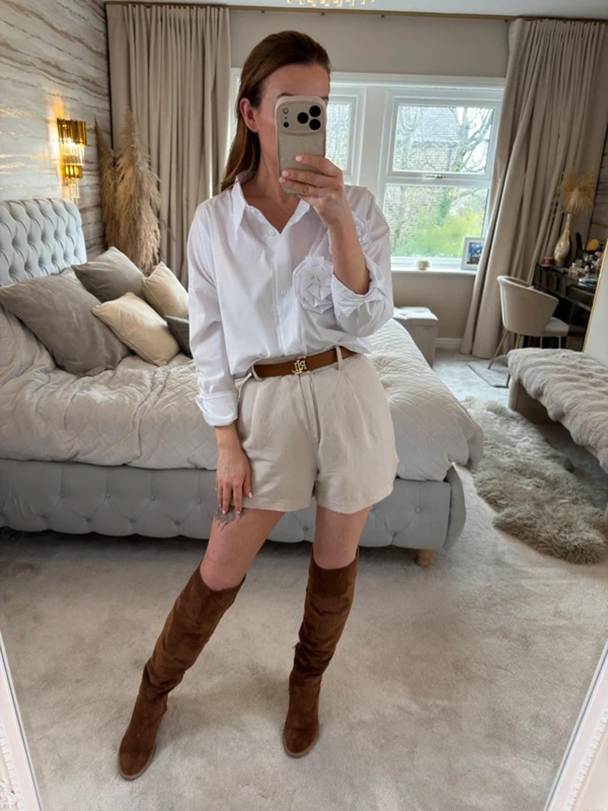 Manilla Oversized White 3D Flower Shirt One Size
