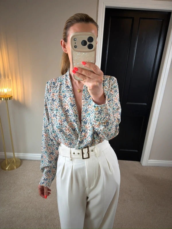 Sarah John Floral Plunge Blouse Size Medium