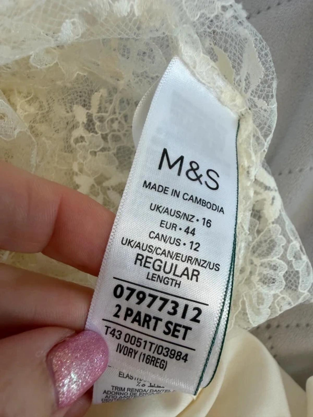 BNWT Marks & Spencer’s Cream Lace Blouse 16