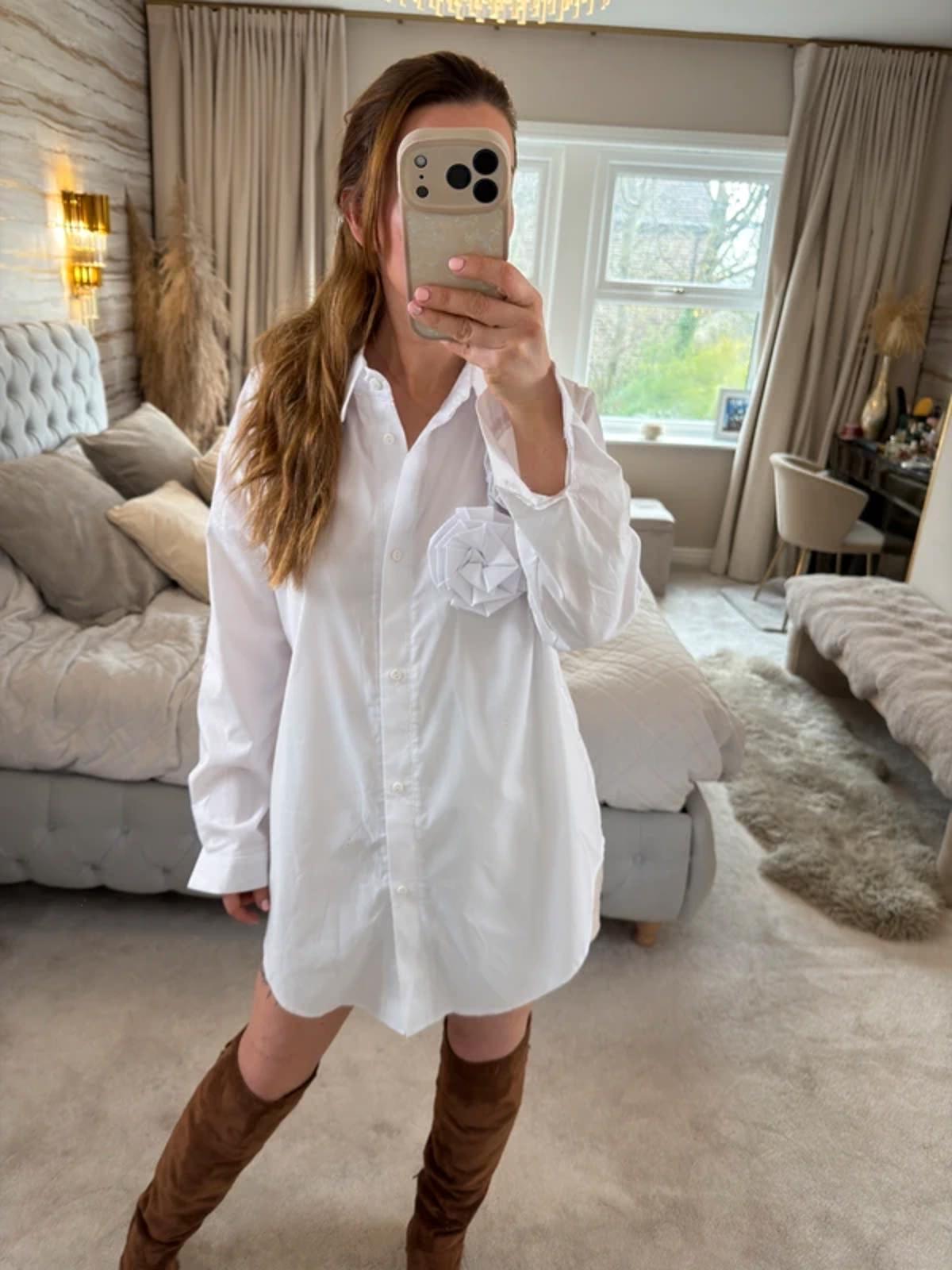 Manilla Oversized White 3D Flower Shirt One Size