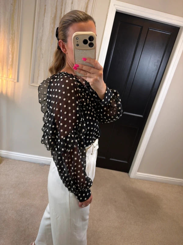 Nobody’s Child Black & White Floral Tie Front Blouse Size 10