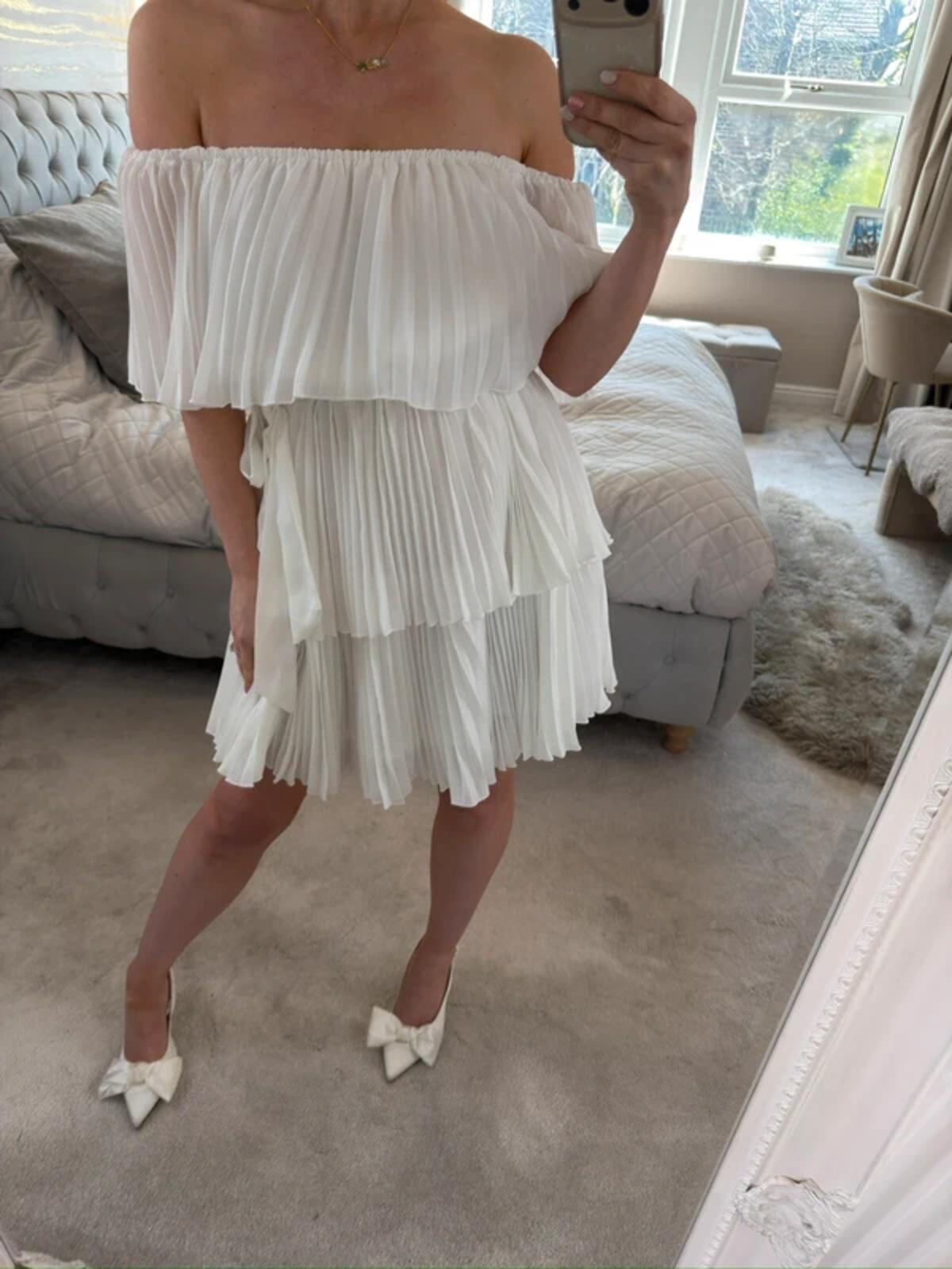 BNWT In The Style White Pleated Off The Shoulder Dress 14