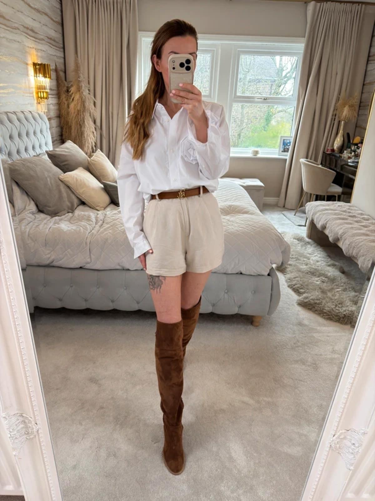 Manilla Oversized White 3D Flower Shirt One Size